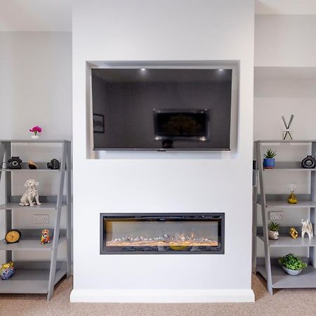 Modern 2 Bed Apartment Enniskillen Esterno foto