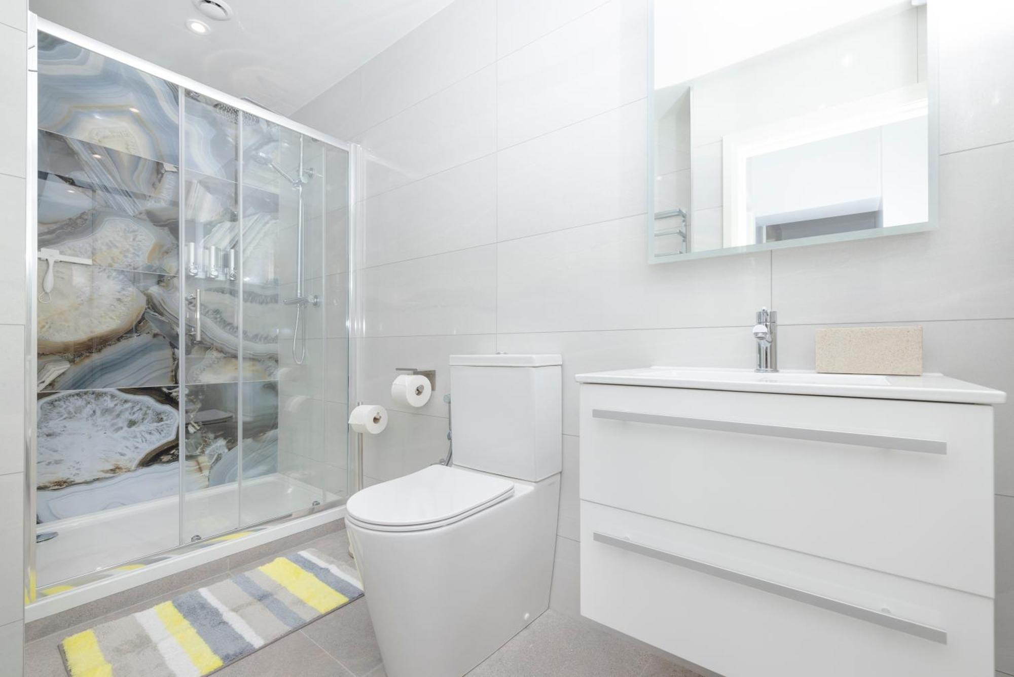 Modern 2 Bed Apartment Enniskillen Esterno foto