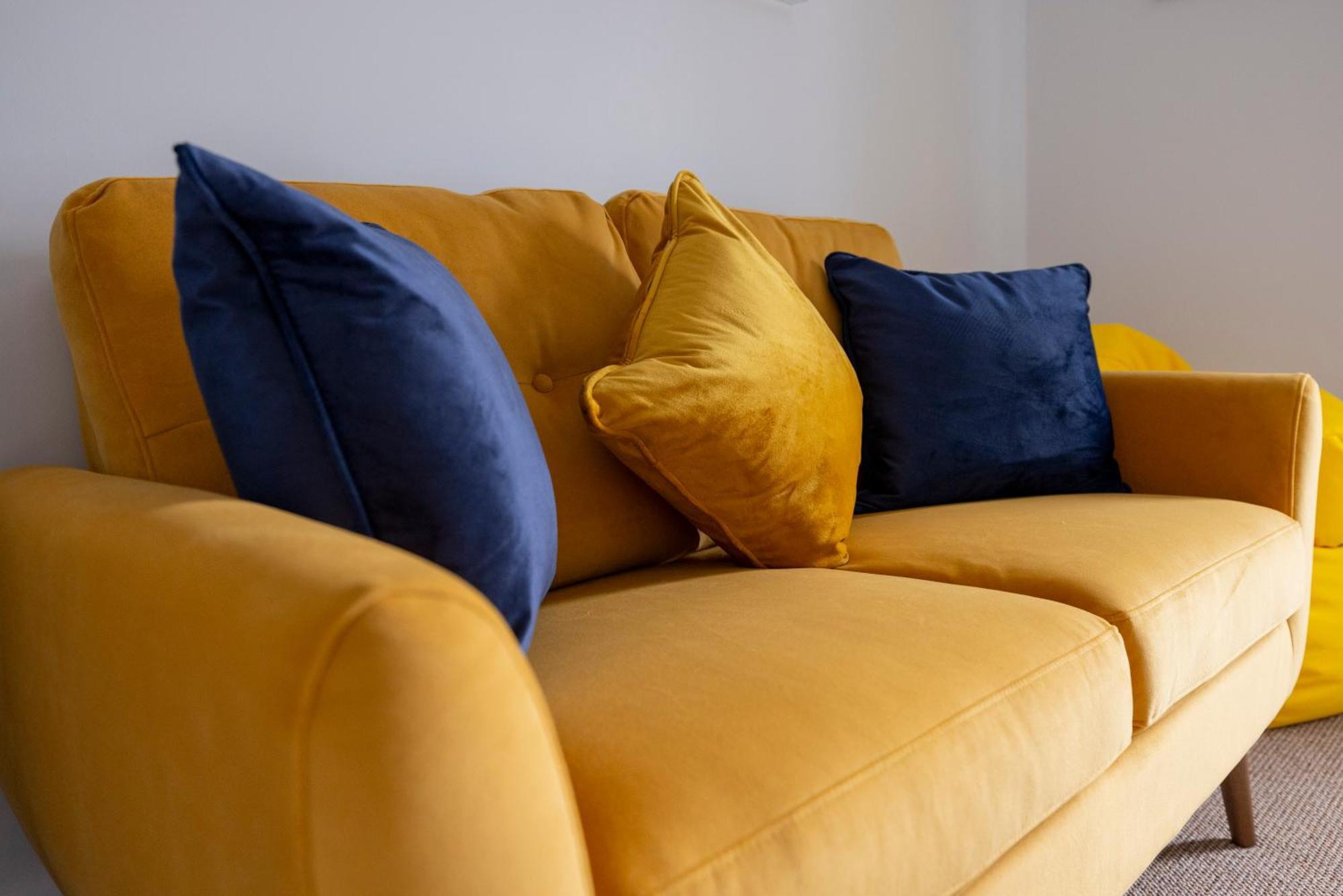 Modern 2 Bed Apartment Enniskillen Esterno foto